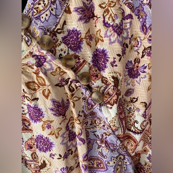 LOFT Size M Striped Pastels Floral Patterned Long Sleeve Button Blouse Top NWT - Picture 4 of 9